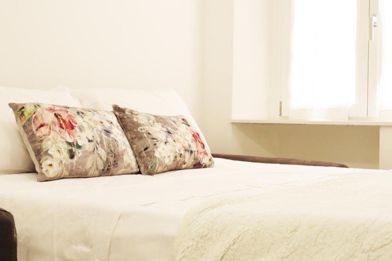 Navigli Tiny Bright House Apartman Milánó Kültér fotó